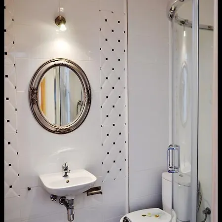 Puffa Hostel Lux *