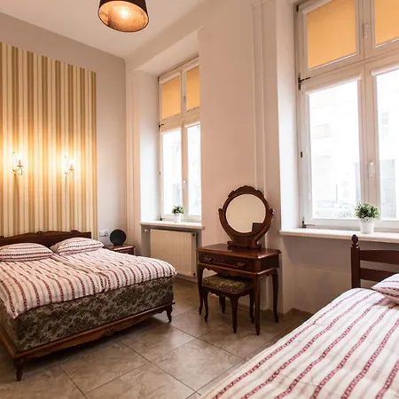 Puffa Hostel Lux Vandrarhem Warszawa