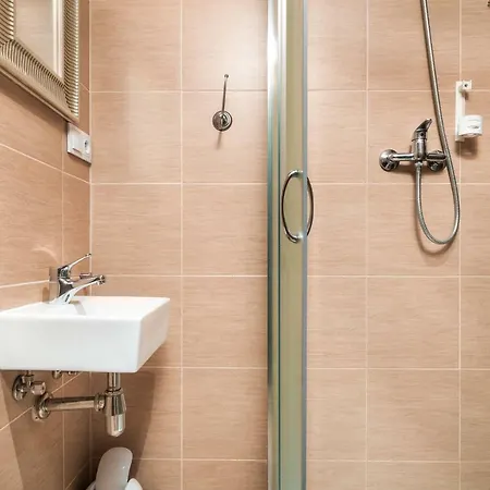 Puffa Hostel Lux * Warsaw