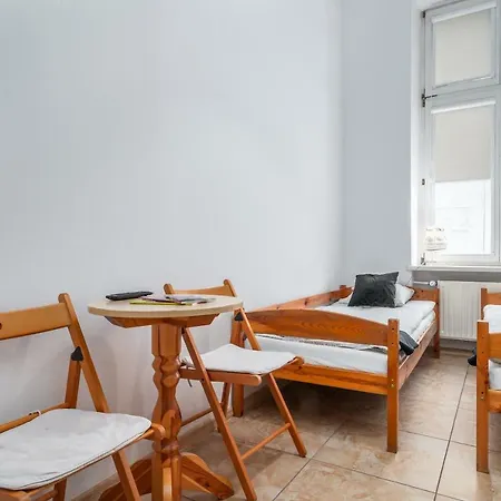 Puffa Hostel Lux Vandrarhem *