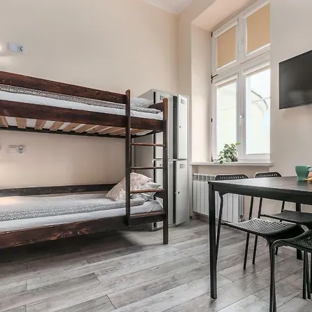 Puffa Hostel Lux Vandrarhem *