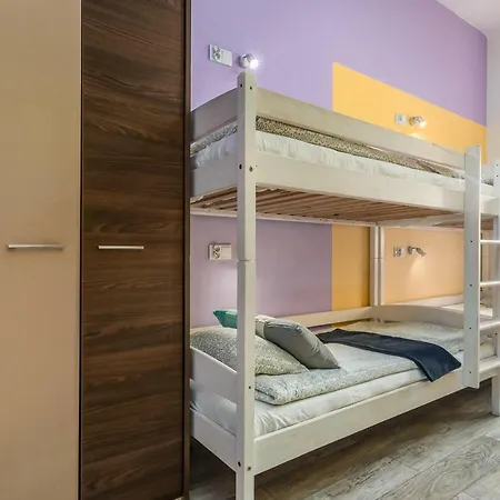 Puffa Hostel Lux *