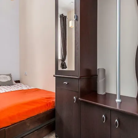 Puffa Hostel Lux Vandrarhem *