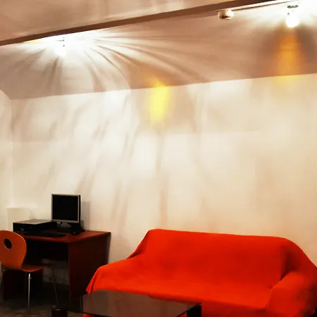 Puffa Hostel Lux *